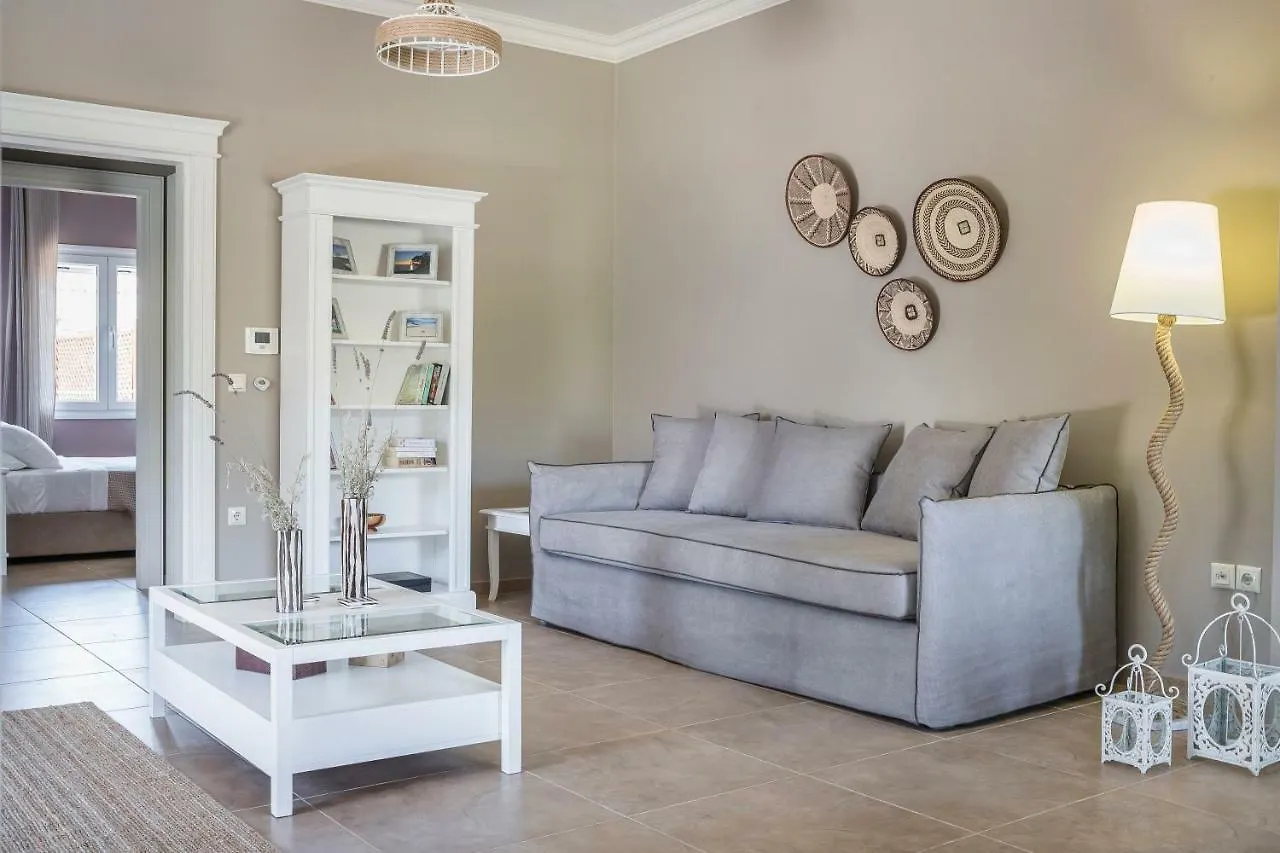 Julia'S Villa Style Apartment Kástron